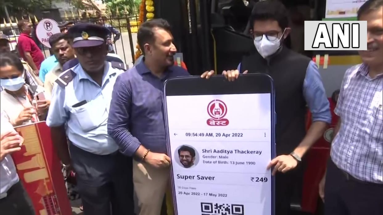 Mumbai BEST Bus News Today 2022 Maharashtra State Environment Minister Aditya Thackeray inaugurated tap-in tap-out service on Gateway of India to Churchgate route brihanmumbai electricity supply and transport