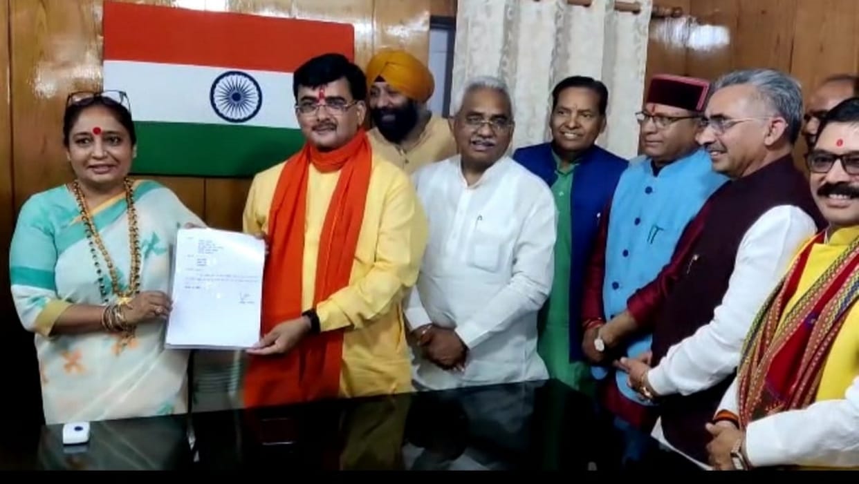 CM Pushkar Singh Dhami will contest by-election from Champawat, MLA Gehatodi submitted his resignation to Speaker
