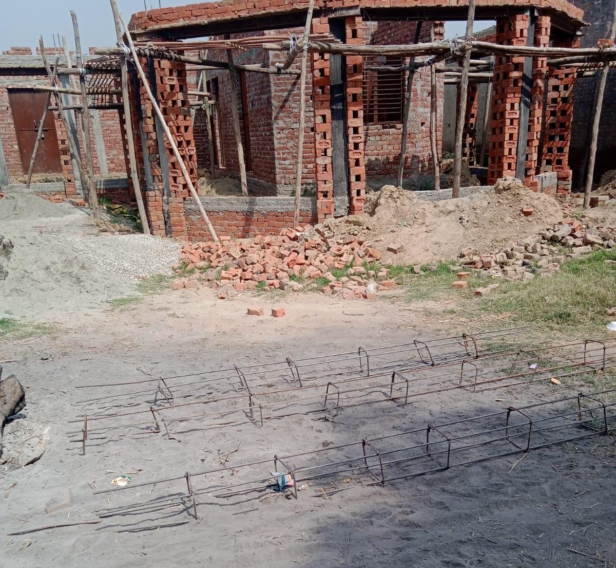 Disturbances in the construction of Panchayat building, the secretary stopped the work