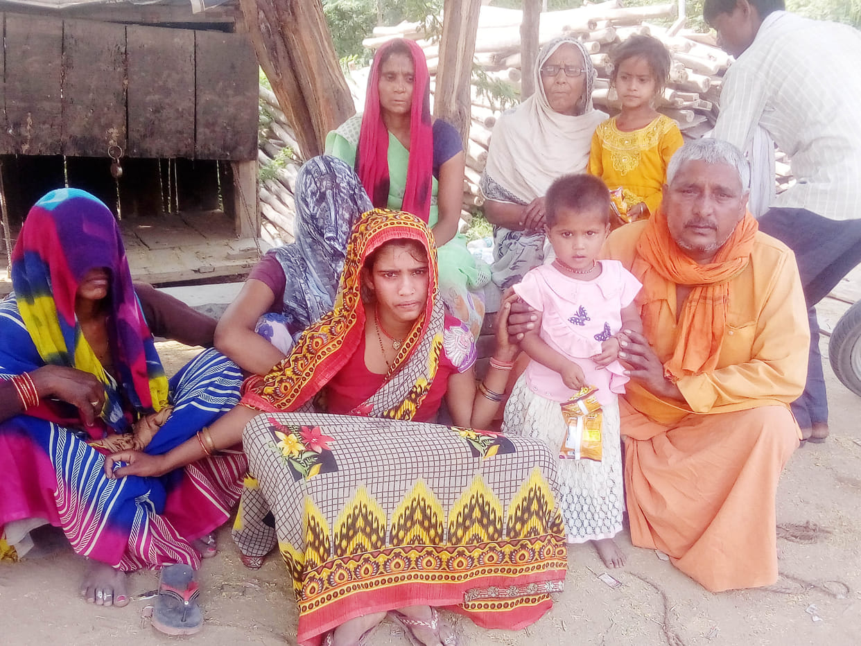 The death of the driver of the truck resident of Kanpur countryside, which came under the grip of high tension line
