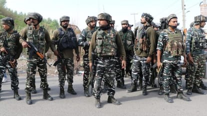Kupwara news: Encounter at Pichnad Machil area of Kupwara between security forces and terrorists two killed