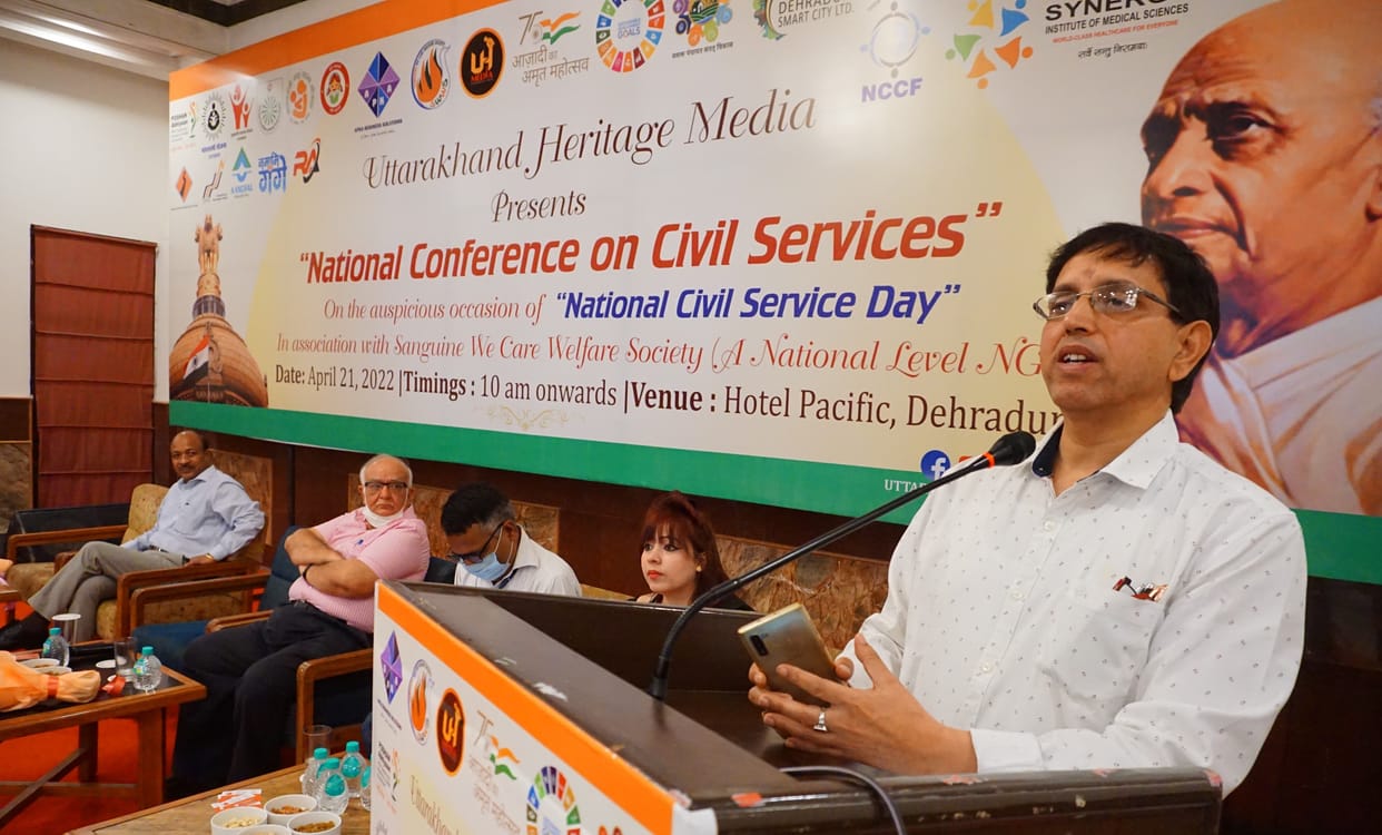11 officers honored on Civil Service Day