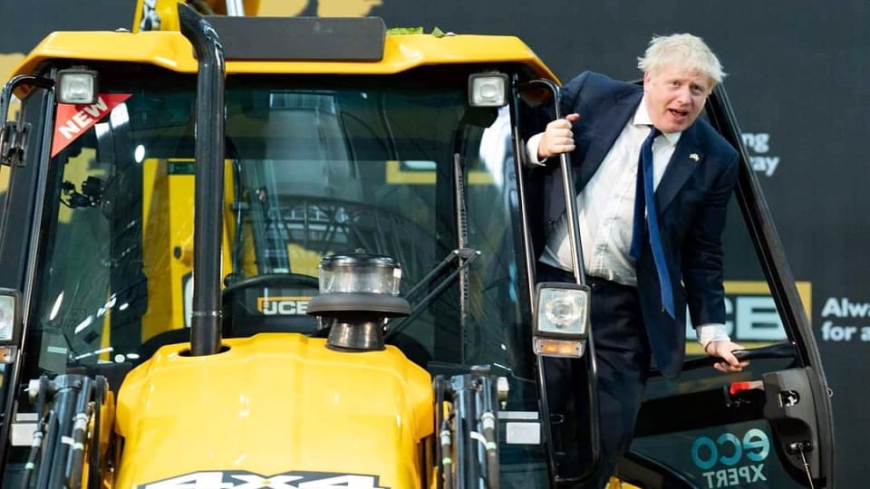 UK PM Boris Johnson along with Gujarat CM Bhupendra Patel visits JCB factory at Halol GIDC Panchmahal in Gujarat Video