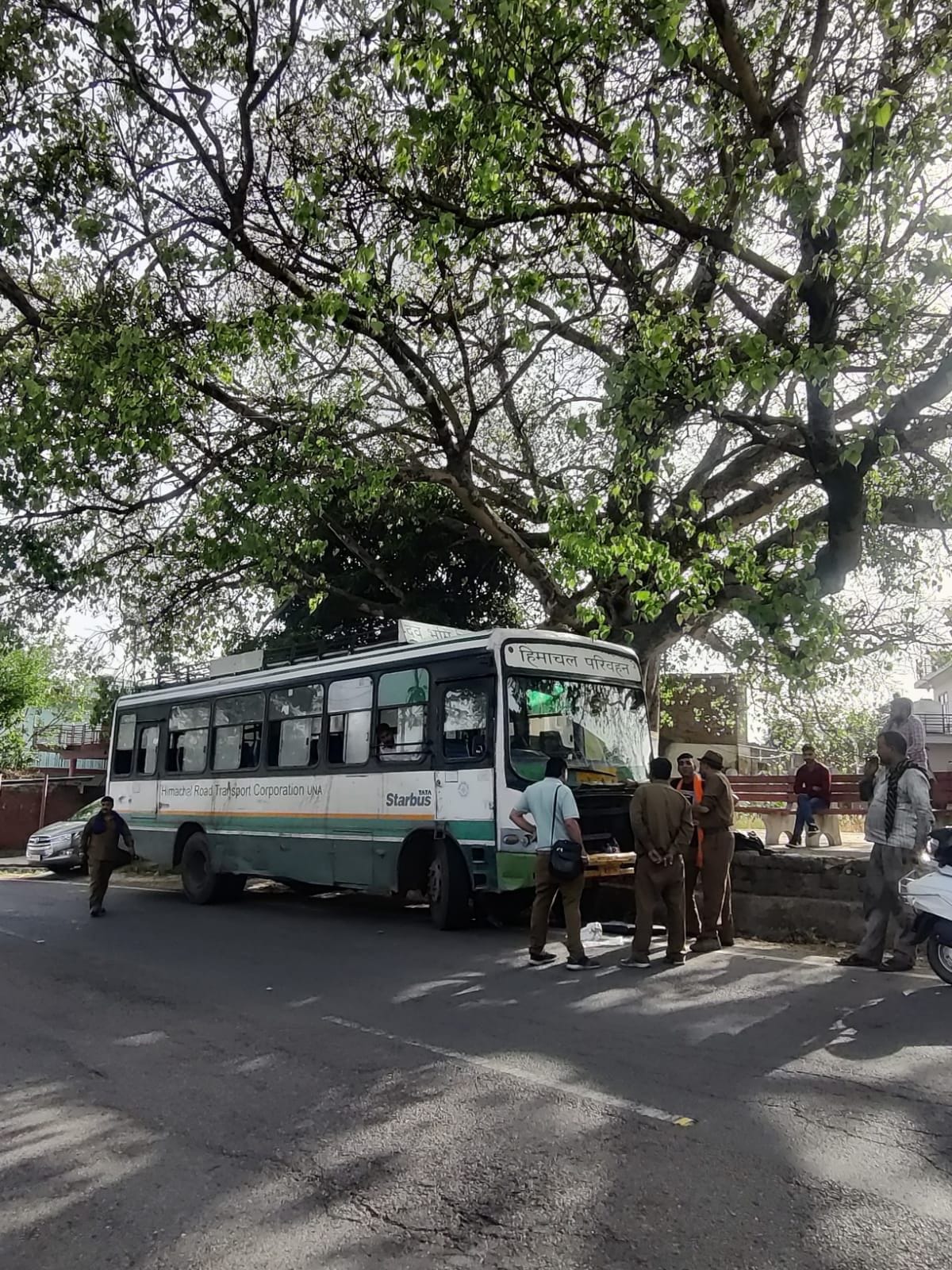 Now HRTC bus stopped in the middle of the journey in Seri