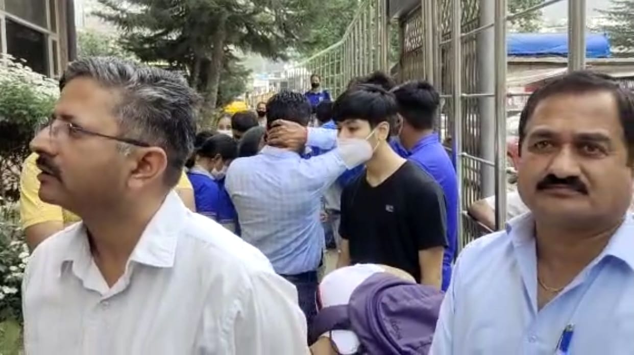 Parents annoyed over demanding 15 months fees in an academic year in Solan private school