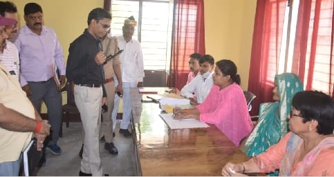 Village chaupal in 153 gram panchayats showed mixed effect