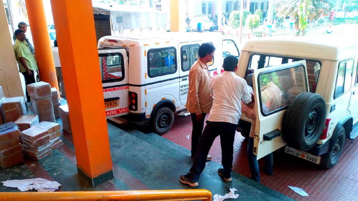 Paper being sent by ambulance to DDU Gorakhpur