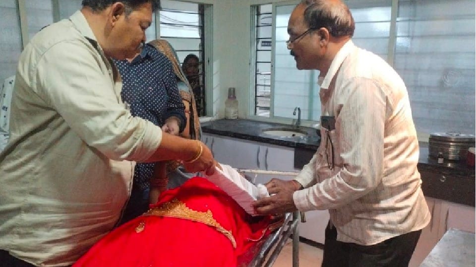Dewas: Major accident in marriage ceremony, uncontrollable Bolero on people, 9 people injured, condition of two critical