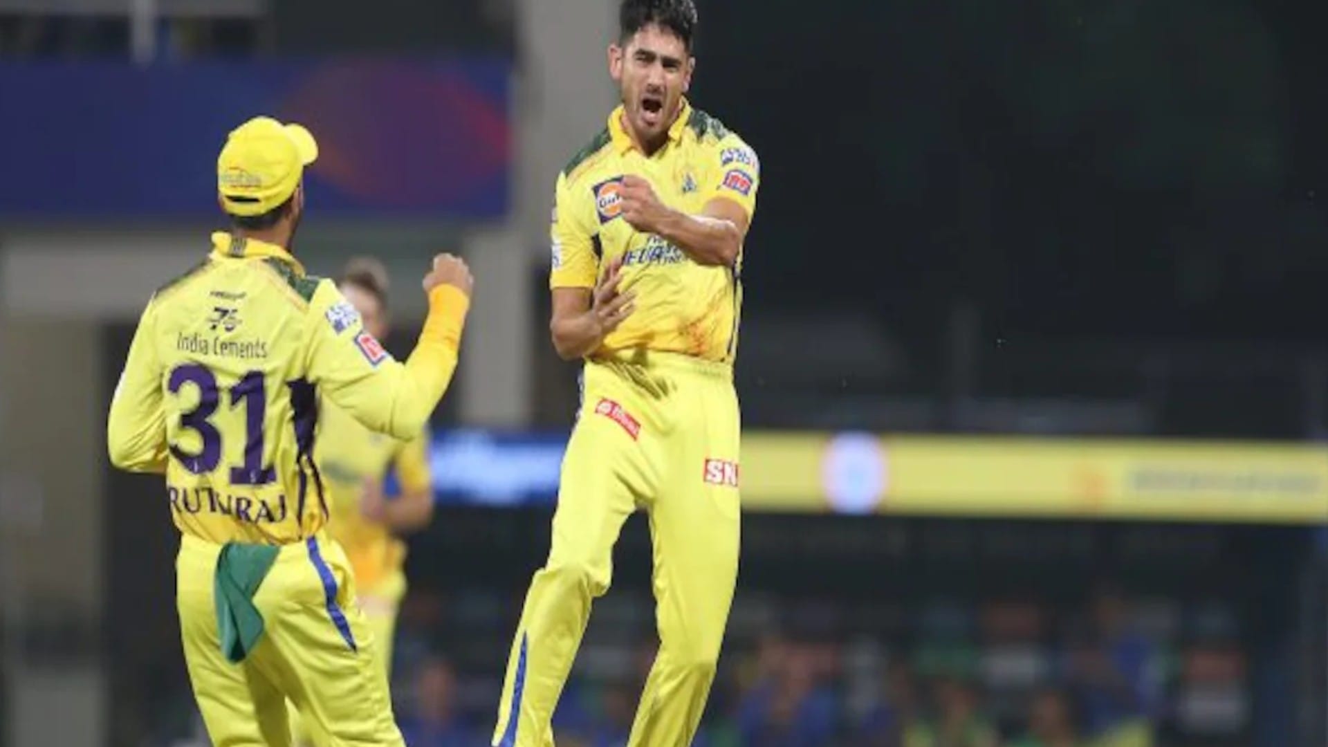 Ravindra Jadeja one wicket cost 3.2 crore to CSK Mukesh Chaudhary best buy for team