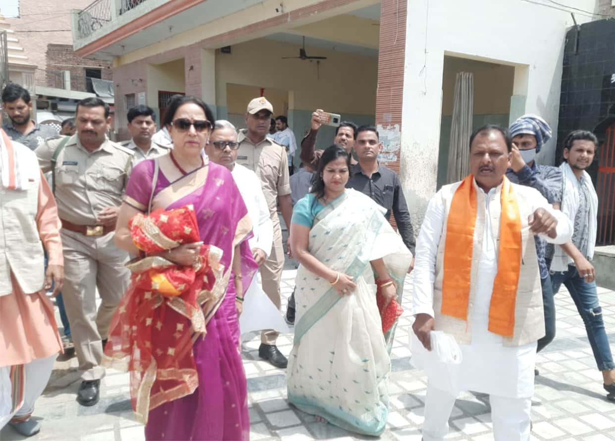 Mathura: MP Hema Malini visited Mother Bhagwati