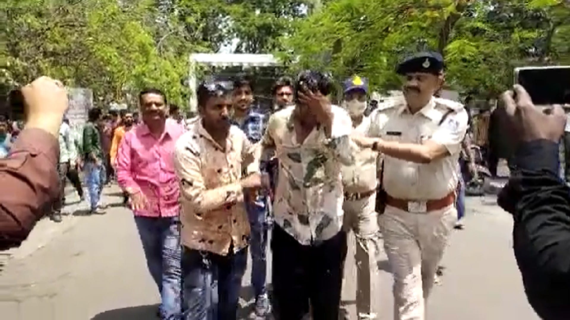 Dewas: 3-day-old girl stolen from district hospital, angry relatives created ruckus