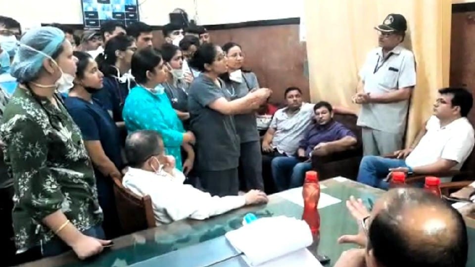 PBMs female doctor assaulted after patients death in Bikaner