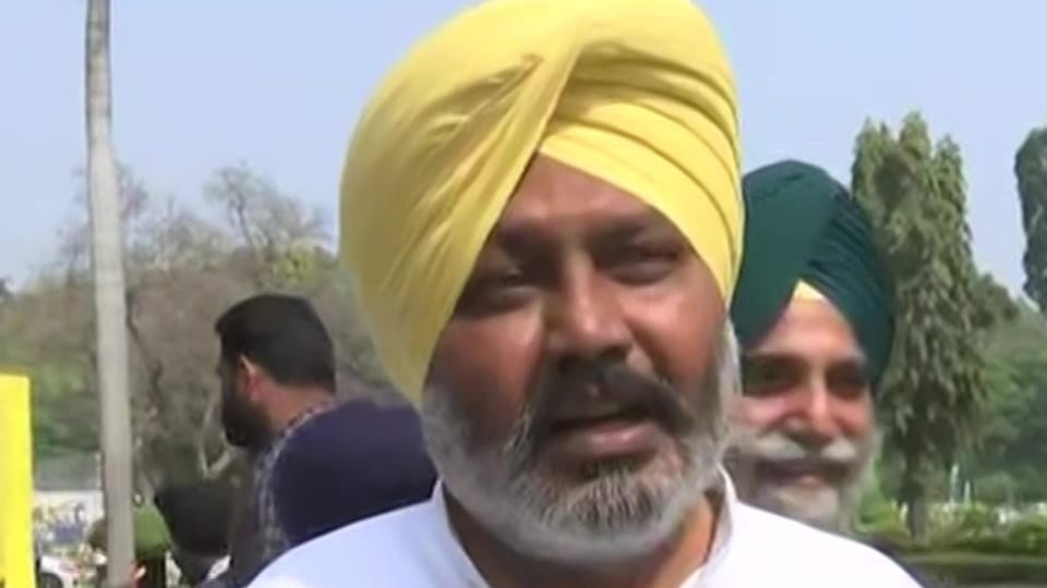 Warrants issued to farmers have been stopped immediately in Punjab