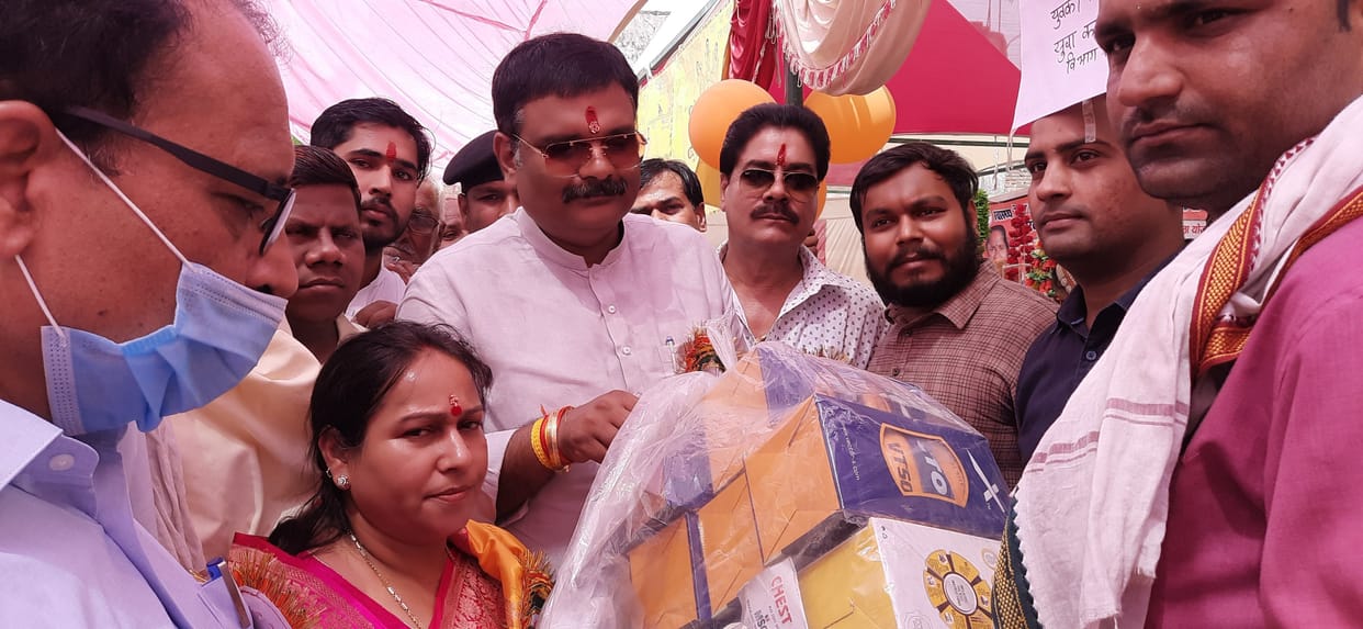 Kanpur Dehat : Health fair held in Rasulabad and Jhinjhak CHC, treatment of 1412 patients