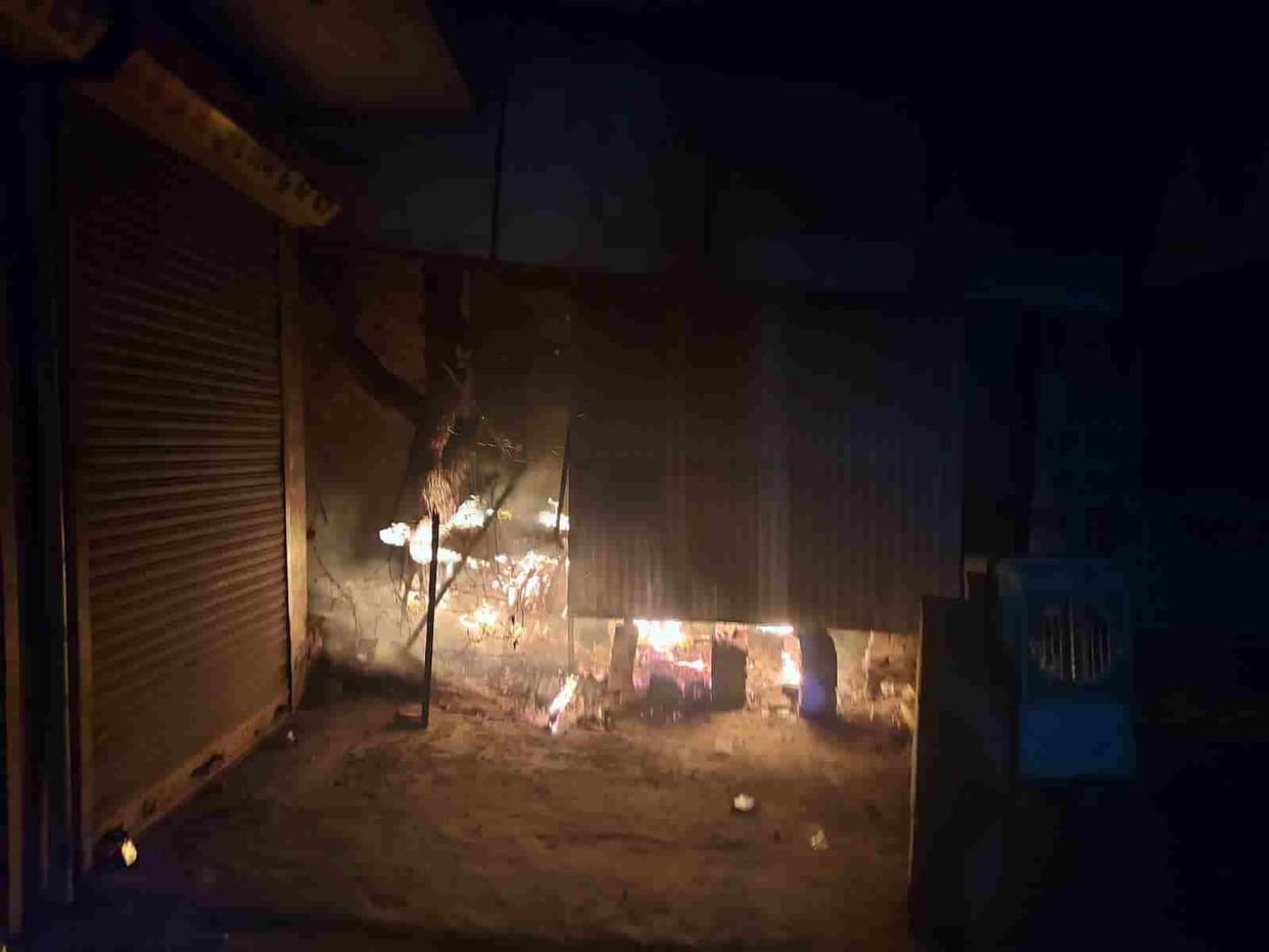 Goods burnt due to fire in the kiosk due to short circuit