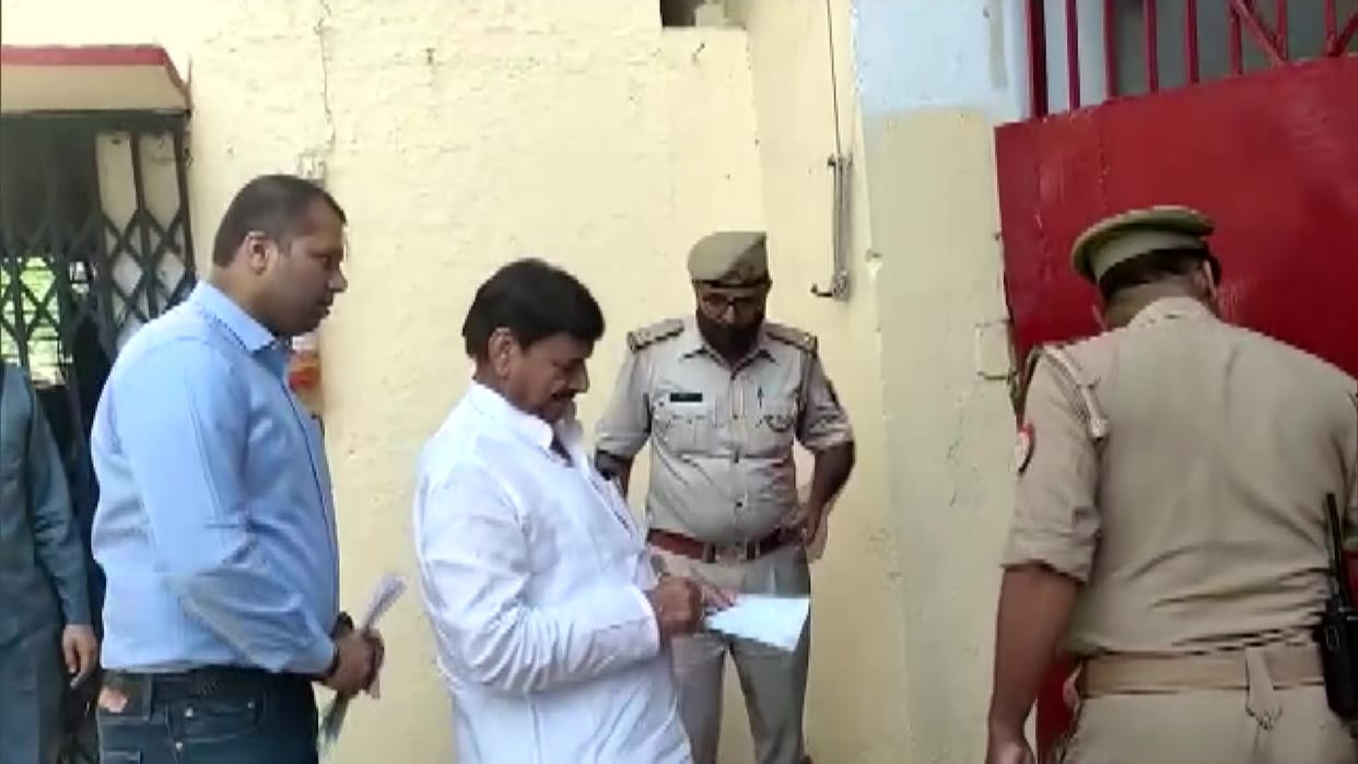 Sitapur: After meeting the jailed Azam Khan, Shivpal Yadav said, "We are always with Azam"