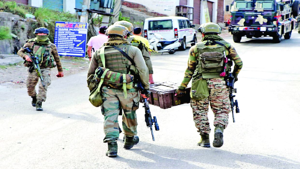 encounter between security forces and terrorists at kandra hill in district rajouri
