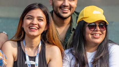 Gujarat Titans beats Kolkata knight riders by eight runs natasha enjoys hardik inning