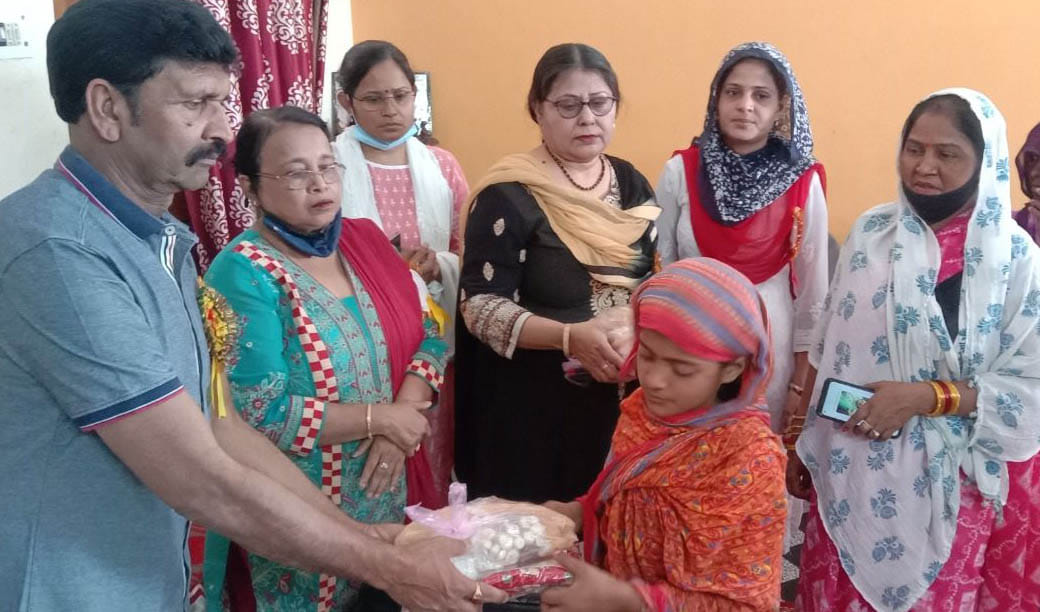 Health tips for women in youth friendly clinic