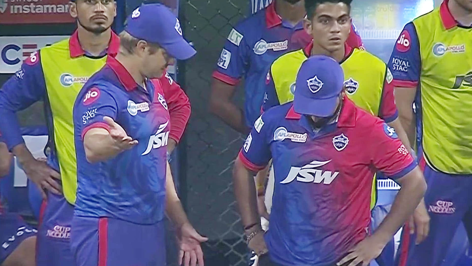 Delhi Capitals Assistant Coach Shane Watson says Don't Stand For What Happened; On Rishabh Pant sending Pravin Amre on Field In RR vs DC Clash