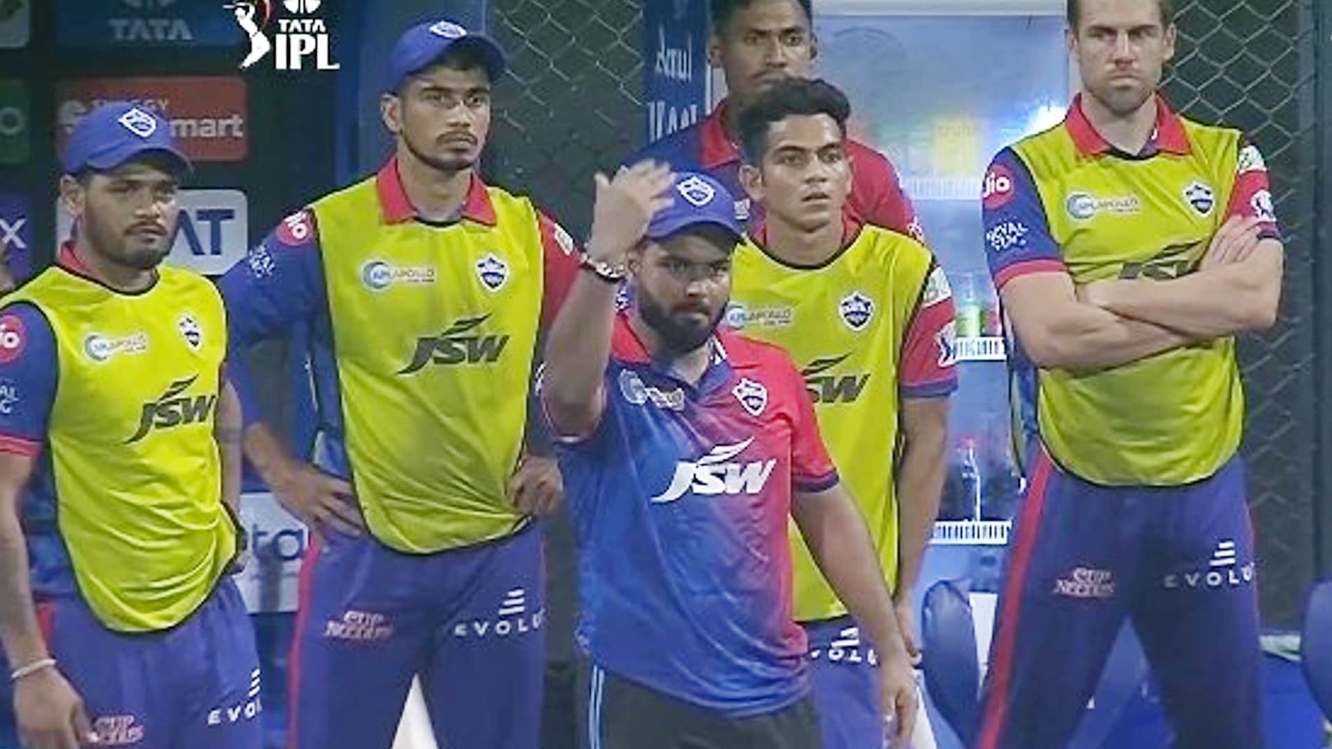 Delhi Capitals Assistant Coach Shane Watson says Don't Stand For What Happened; On Rishabh Pant sending Pravin Amre on Field In RR vs DC Clash