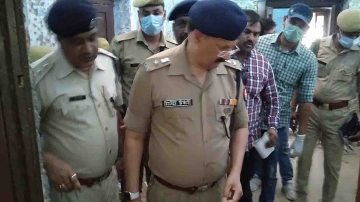 Dead body of young man and girl found in suspicious condition in Hardoi