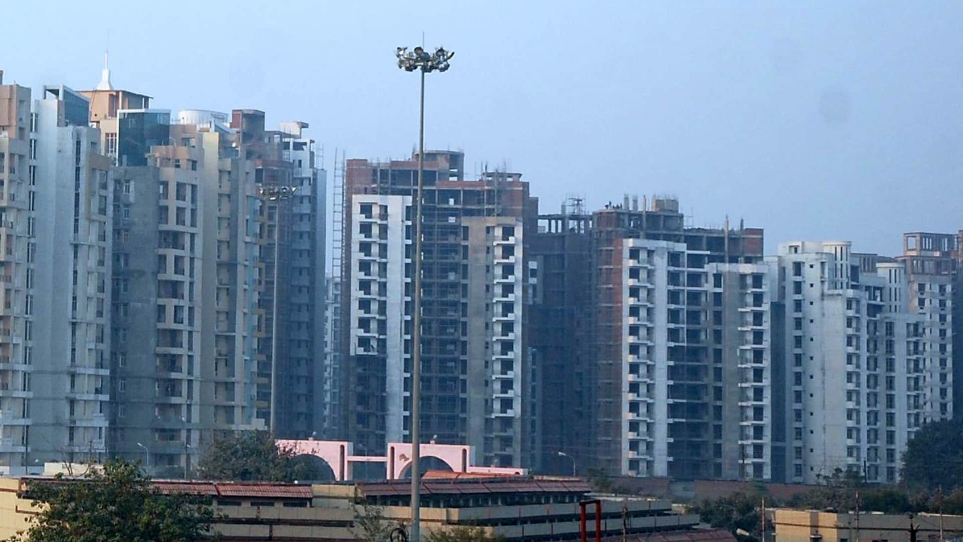 why the temprature goes so high in Lucknow, see a report.