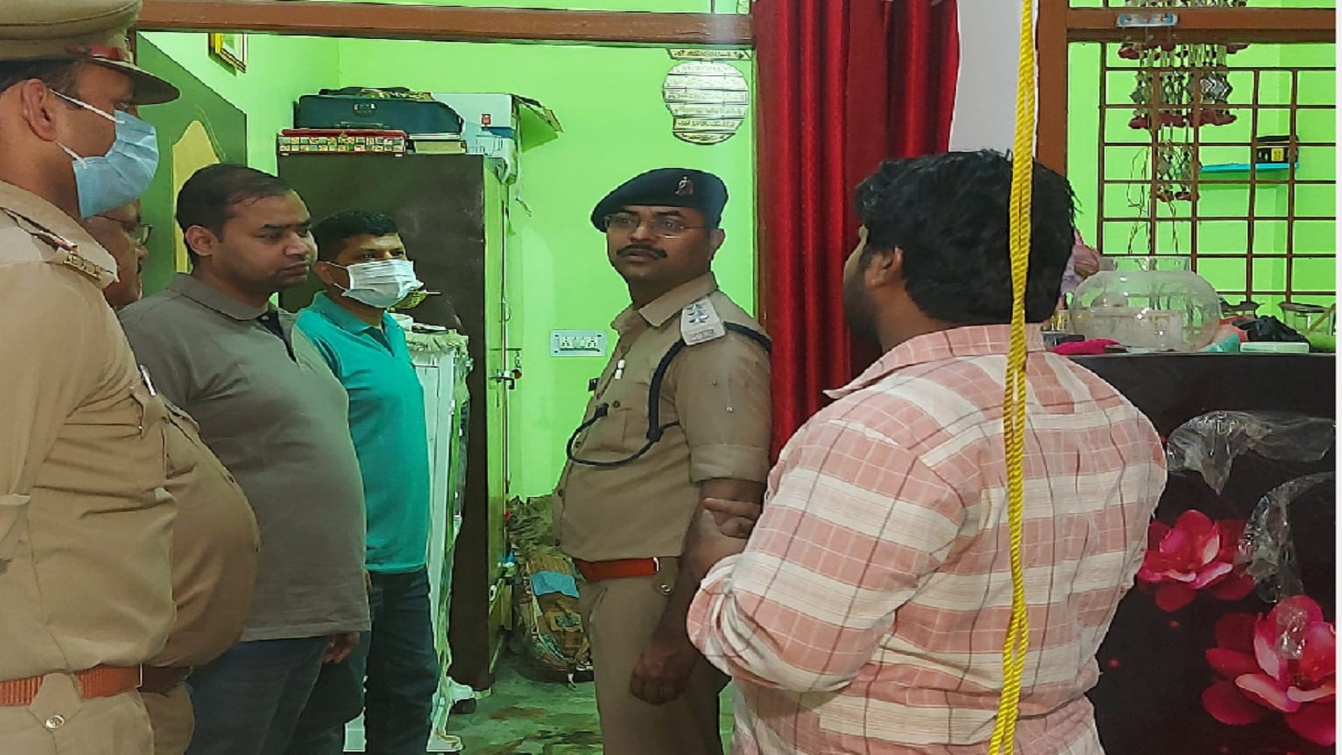 UP crime News: Wife murdered by husband after suicide by hanged in Meerut see photos