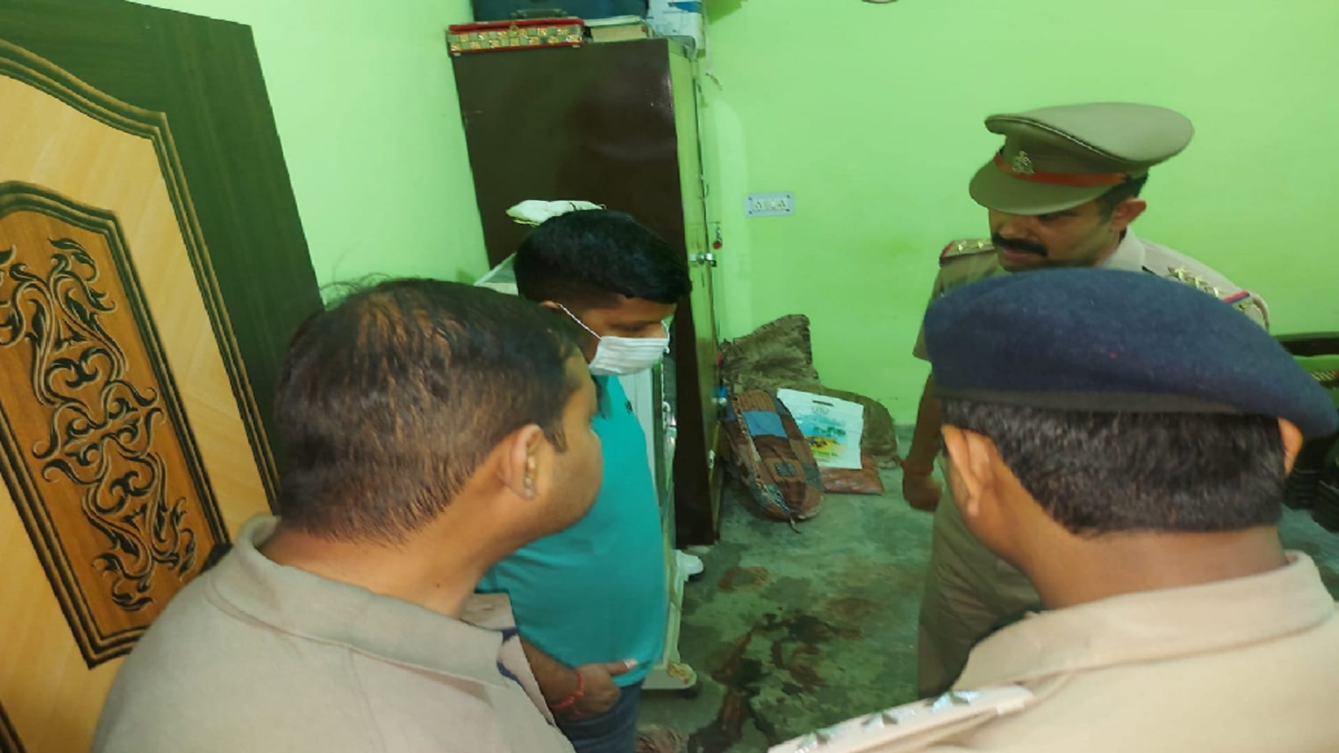 UP crime News: Wife murdered by husband after suicide by hanged in Meerut see photos