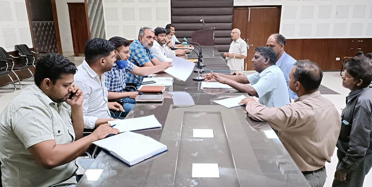 Complaints of water and sewerage came in the open court