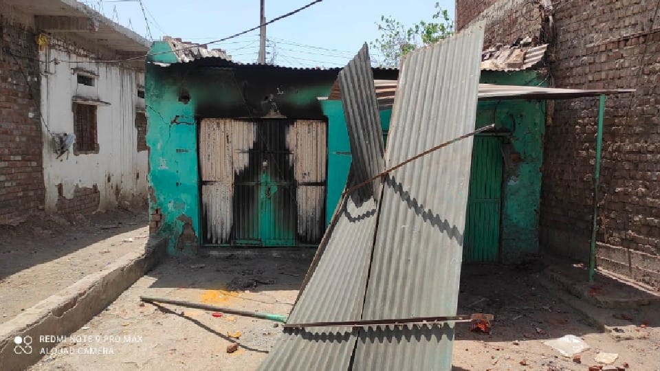 Khargone nuisance: Houses being sold at throwaway prices, the victim said - this time the life has been saved, who will save us next time?