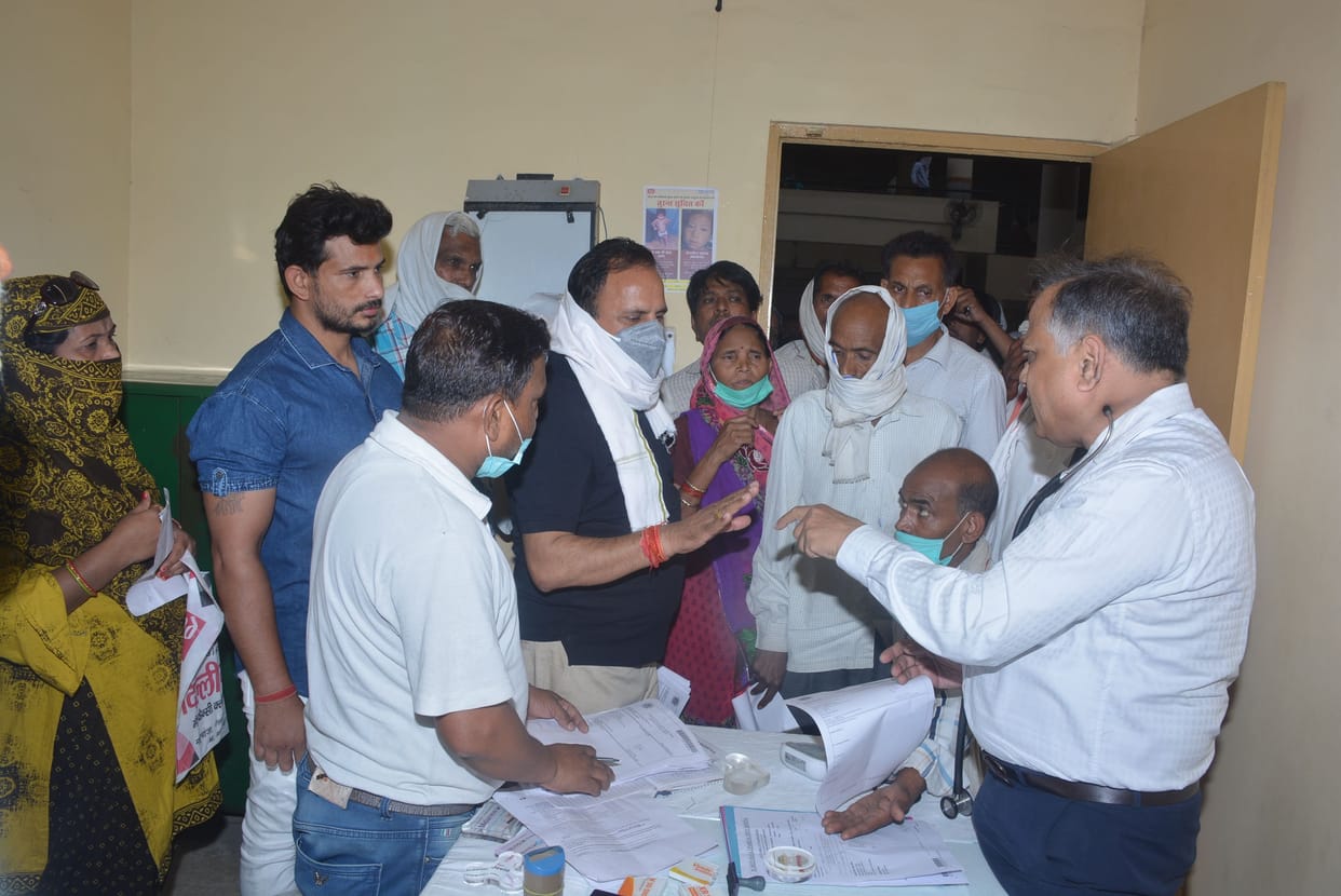 Aligarh: Ward boy told MLA, I am not afraid of anyone