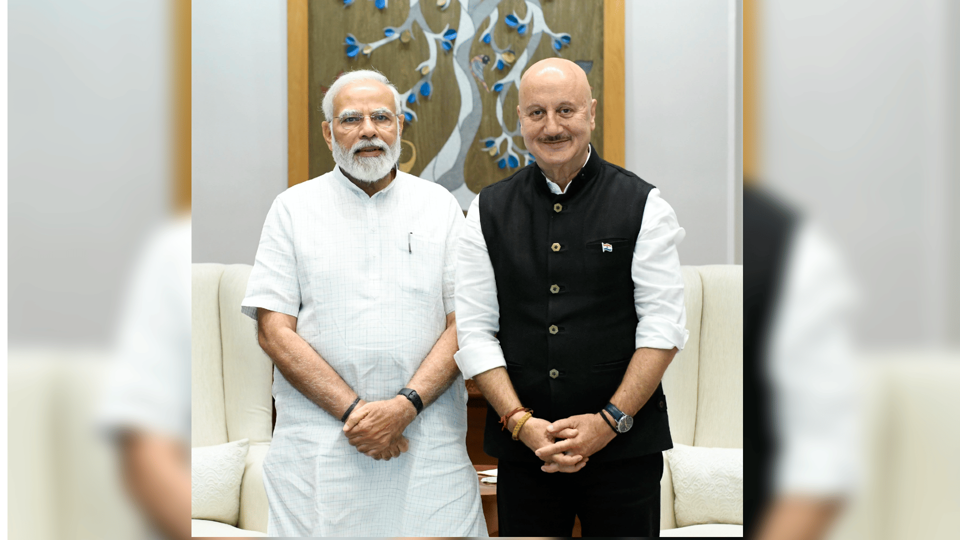 Anupam Kher met PM Modi and gifted Rudraksh Mala from his mother dulari