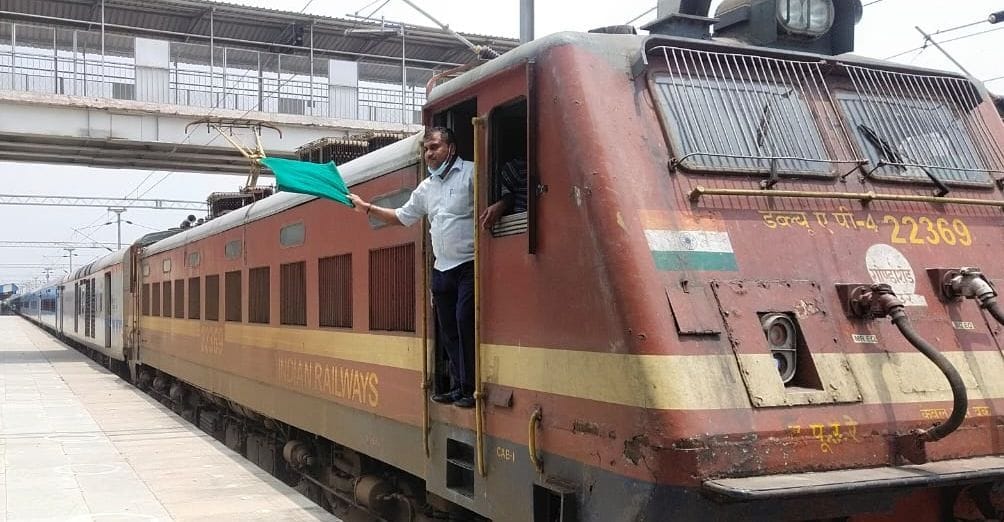 After all, when will the trains run on Shahjahanpur route, passengers need answers