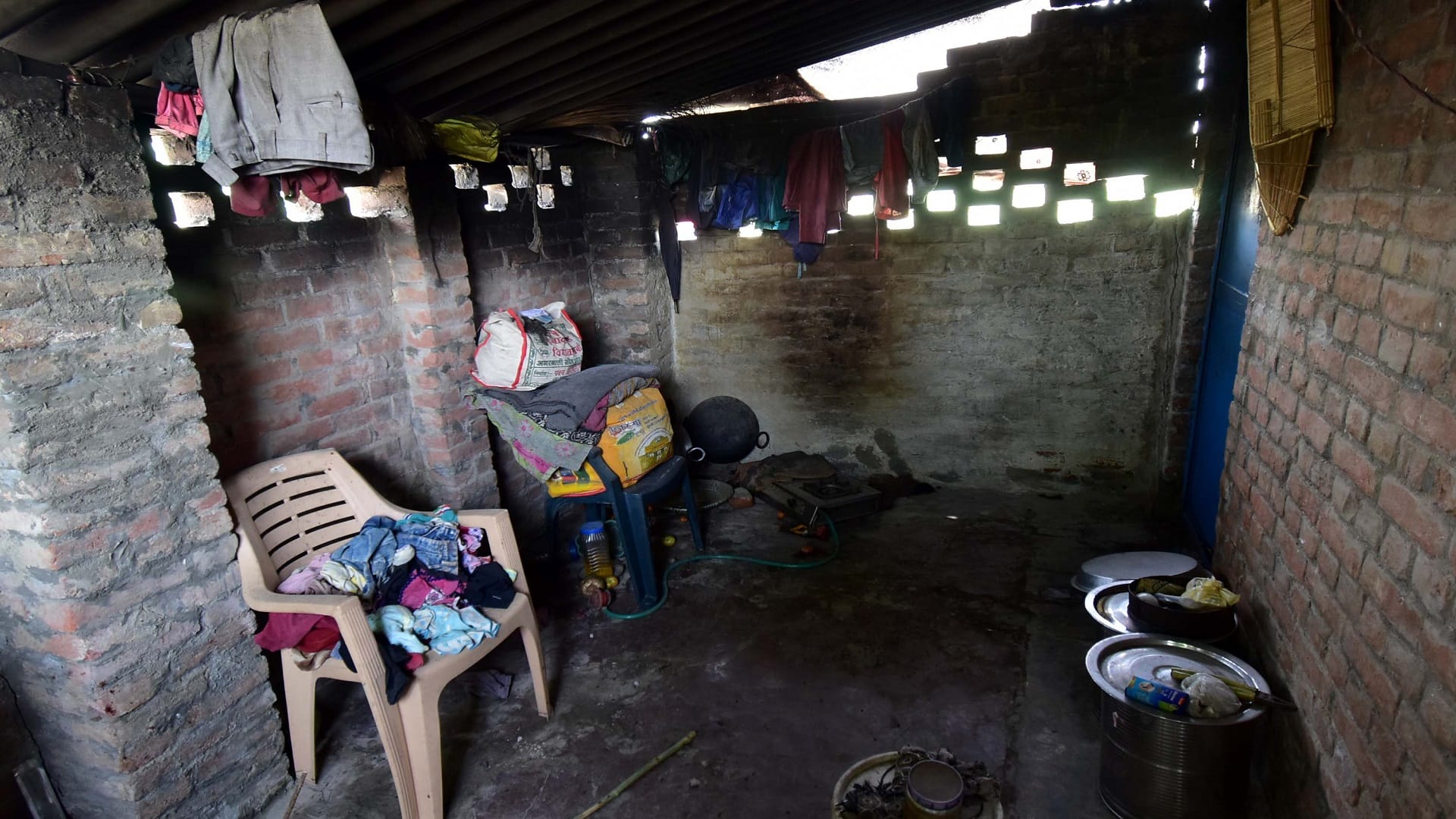 Prayagraj Family Murder Case: Questions raised on sending dead bodies to the mortuary even before the arrival of the forensic team
