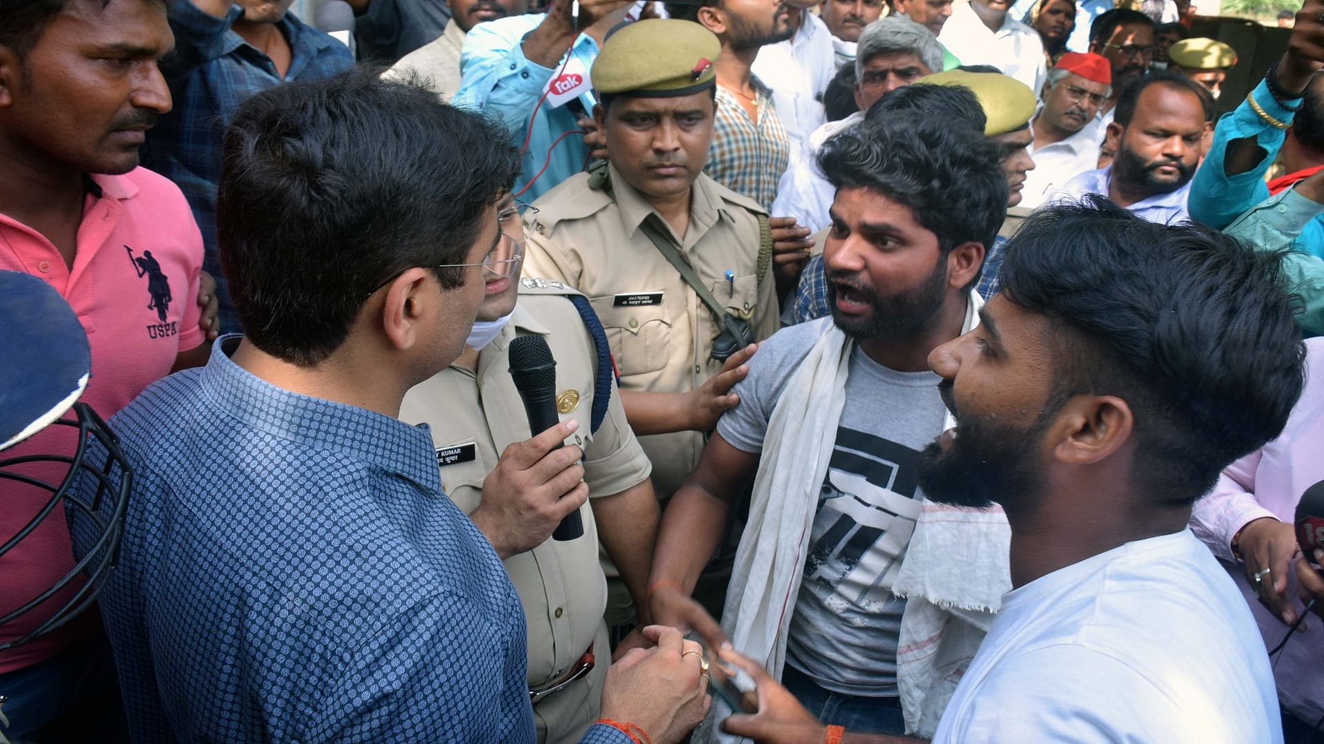 Prayagraj Murder Case Five family members killed killers did not even touch the mobile