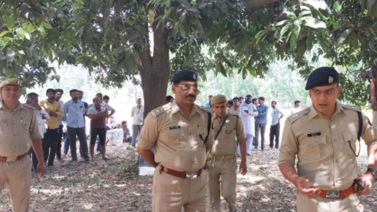 two dad body found in saharanpur, servent murderd and another man suicide by hanging himself