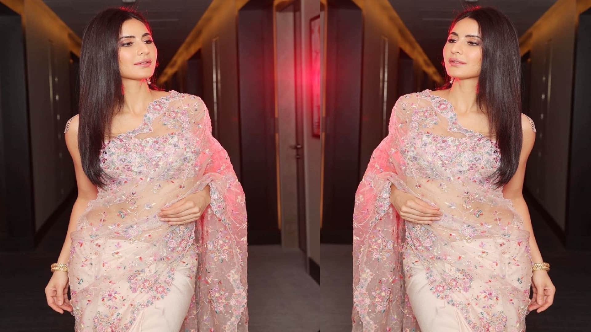 Fashion Tips To Choose Saree Types Suitable For Fat Ladies look Slim