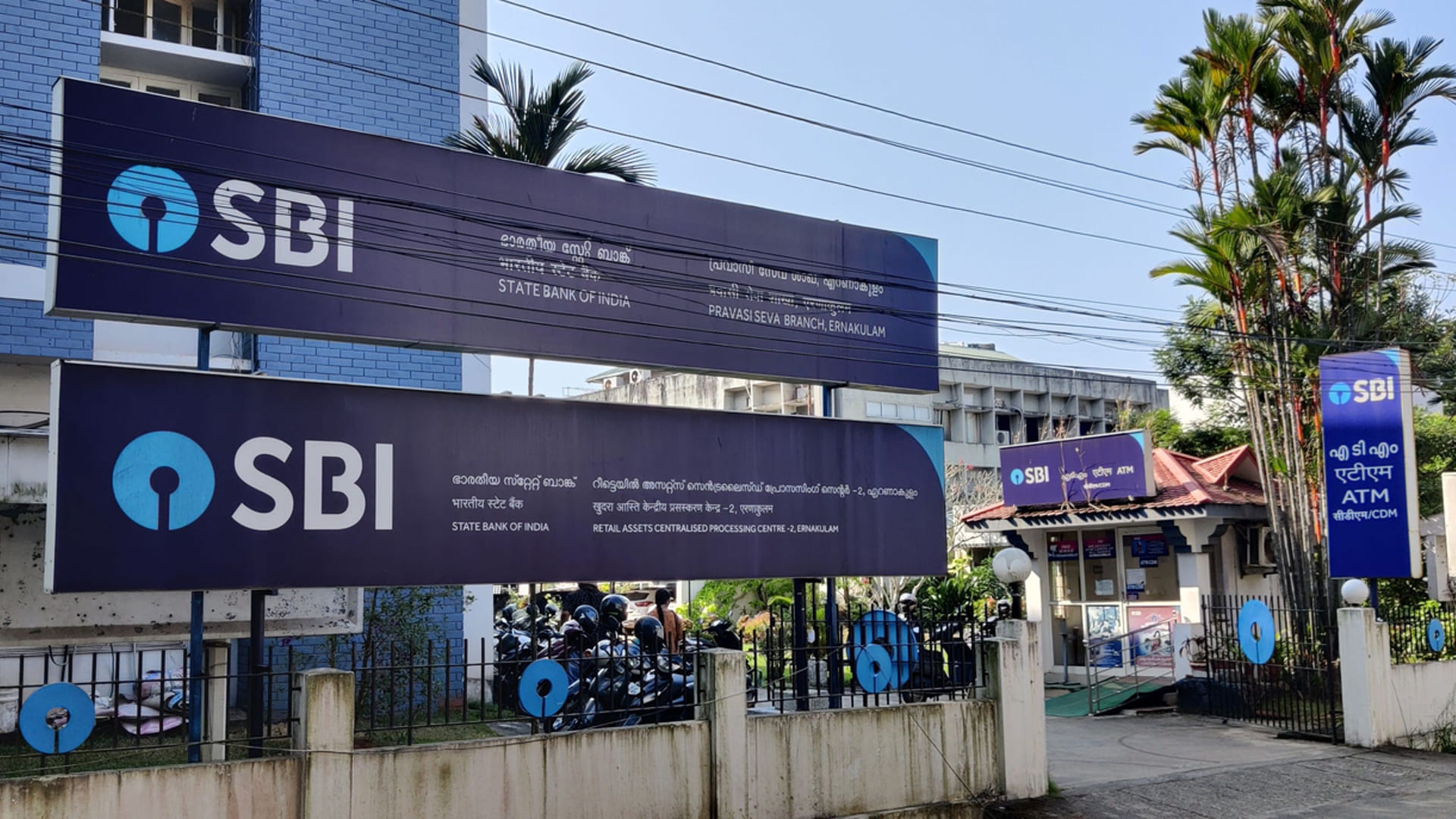 You can earn 80 thousand per month after taking SBI ATM Franchise