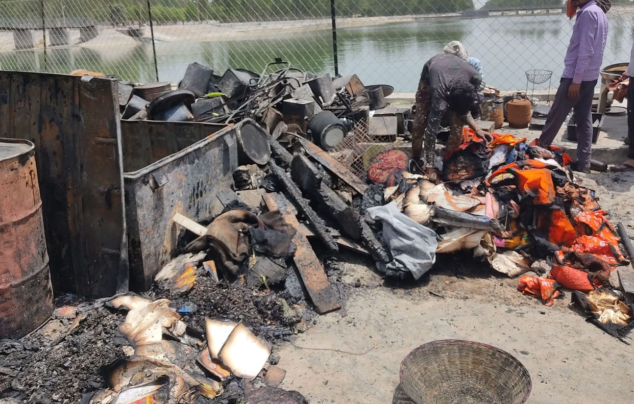 Kanpur Dehat : Fire broke out in store house of Shobhan temple, food items and other items burnt