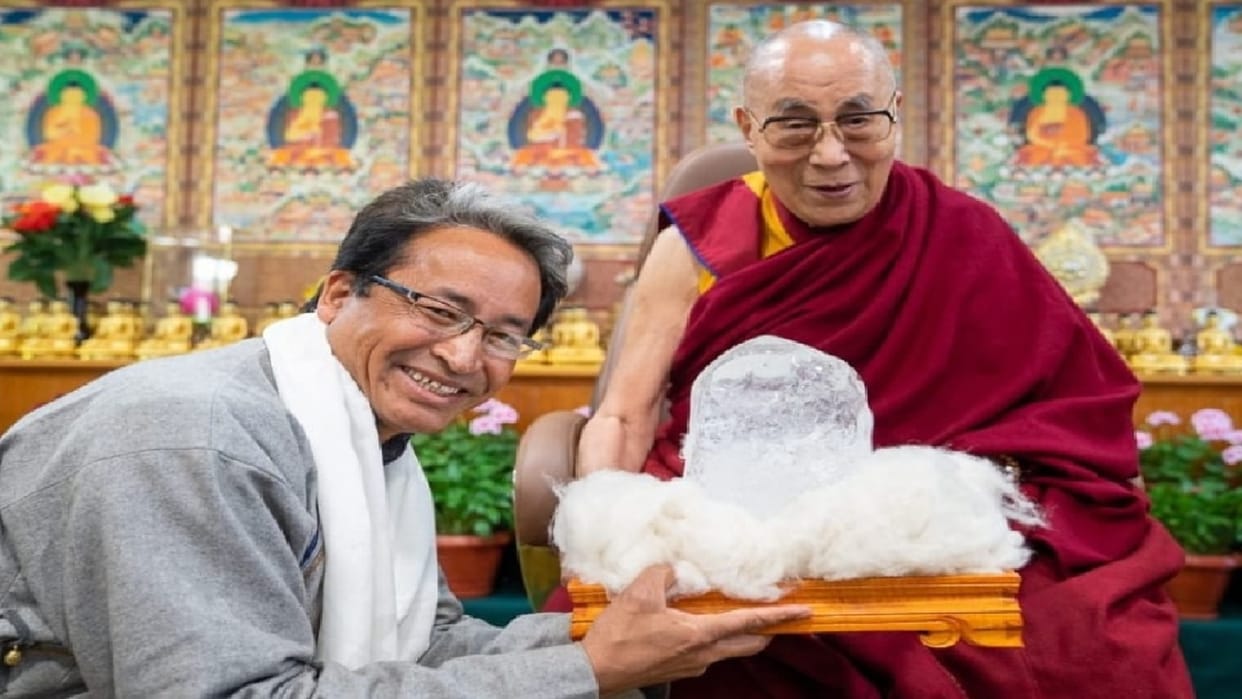 snow of Ladakh gave the message of environmental protection to the world in Dharamsala