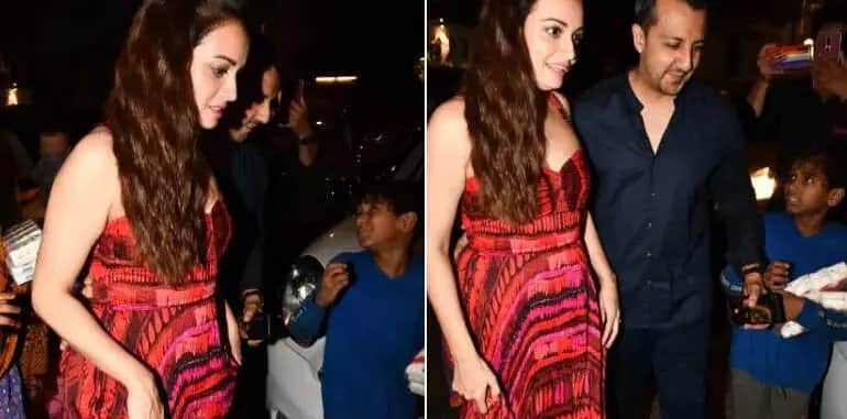 Dia Mirza scared by a woman asking for money outside the restaurant, watch the video