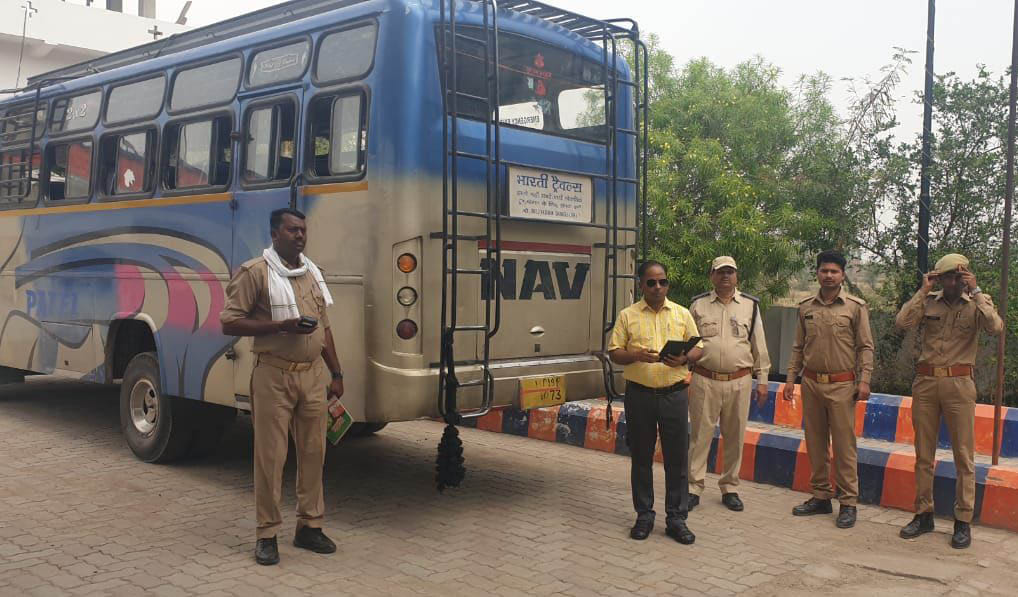 Three buses of Panna Marg seized, eight vehicles challaned