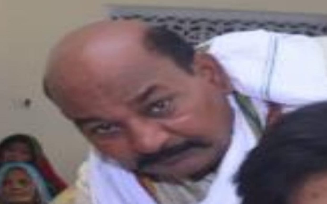 UP Police constable commited suicide in varanasi by shot himself with revolver after  sending suicide note to son