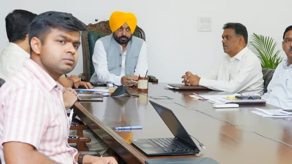 Punjab CM Bhagwant Mann along with Delhi CM Arvind Kejriwal will visit Delhi on April 25