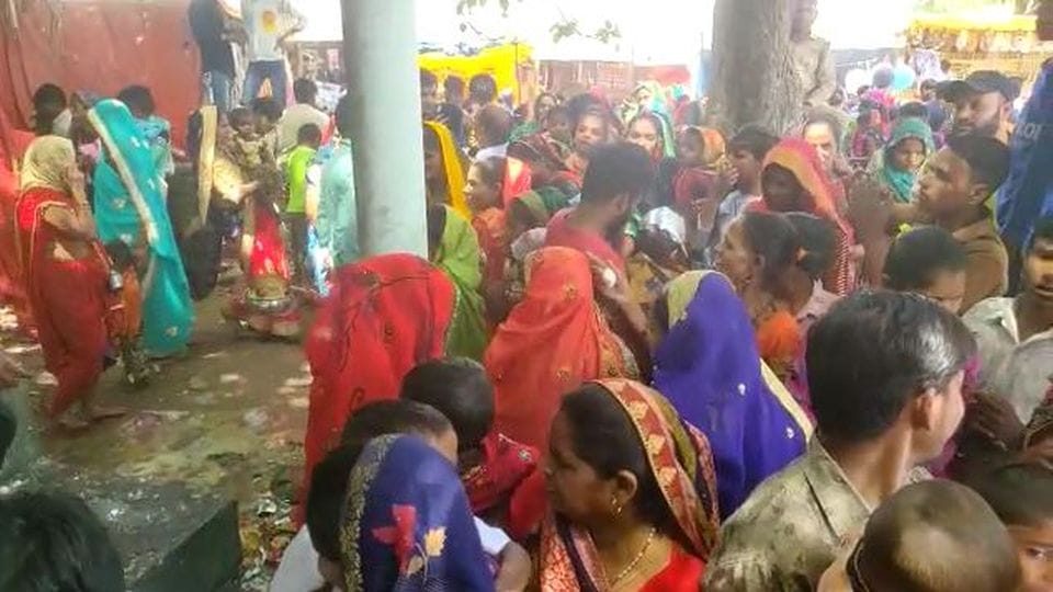 Devotees Worship In Nagar Sen Baba Temple With Egg in Firozabad