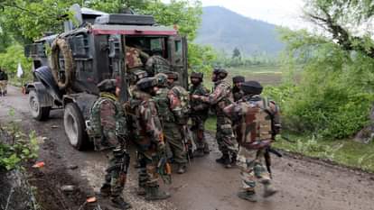 पुलवामा में जवान