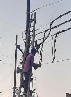 Hathras: Electricity stalled for three hours in eight thousand houses of the city