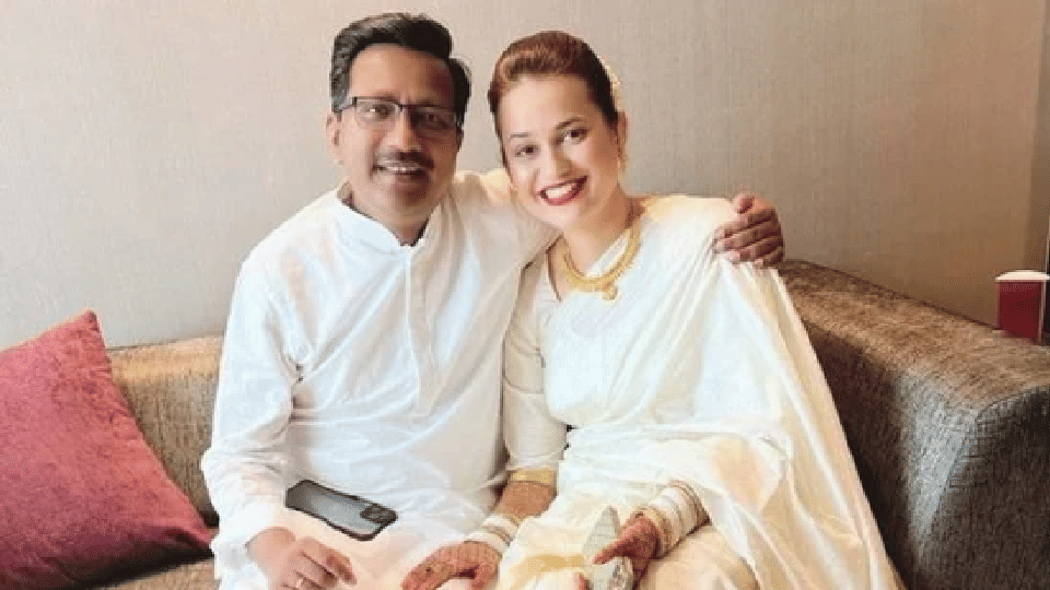 IAS Tina Dabi changed new profile picture on Twitter after marriage