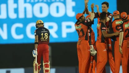 IPL 2022 RCB vs SRH Analysis Virat Kohli Faf du Plessis Maxwell Dinesh Karthik Fails Marco Jansen and Natarajan wins match for Sunrisers Hyderabad